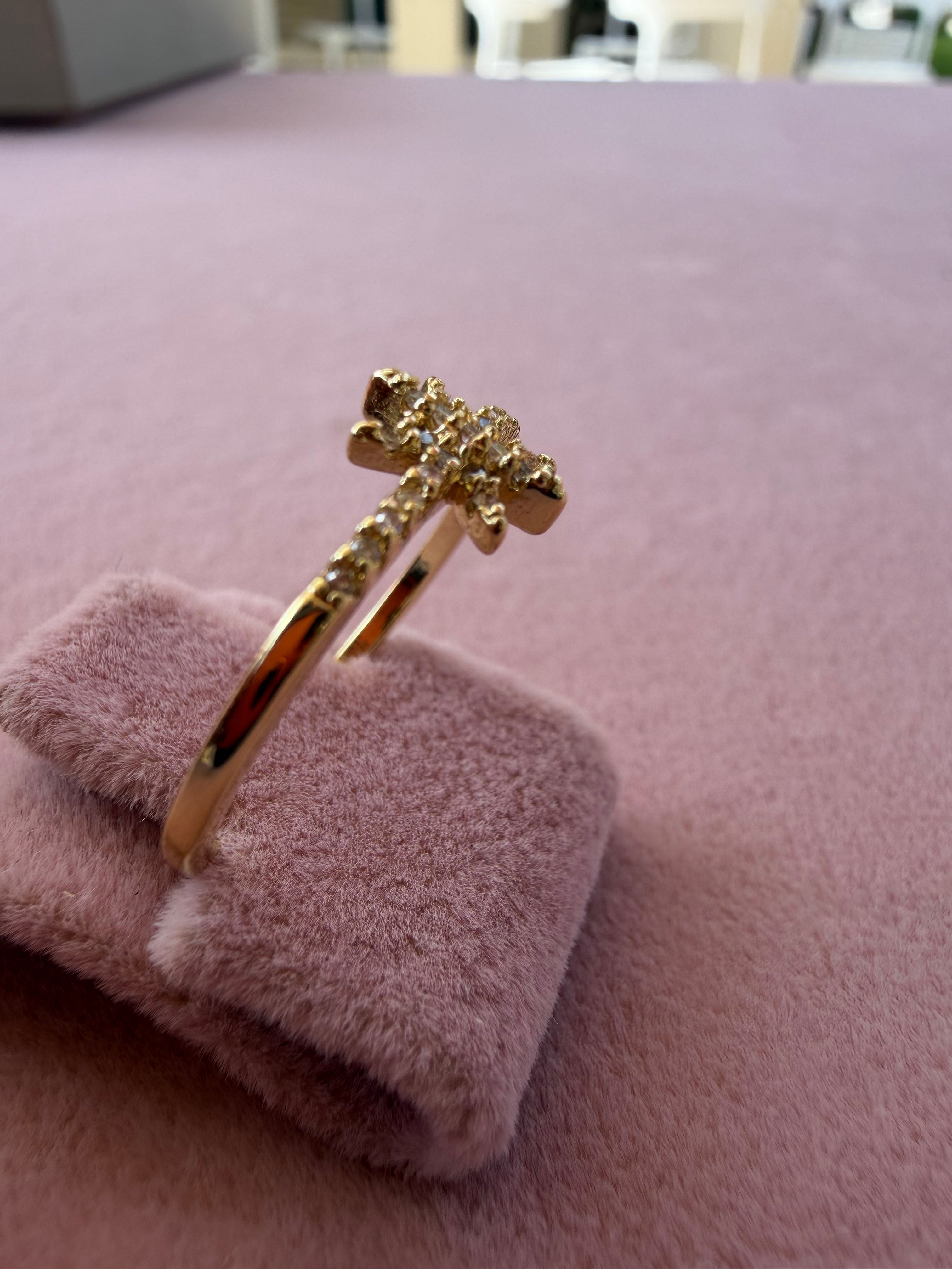Golden Nova Star Ring
