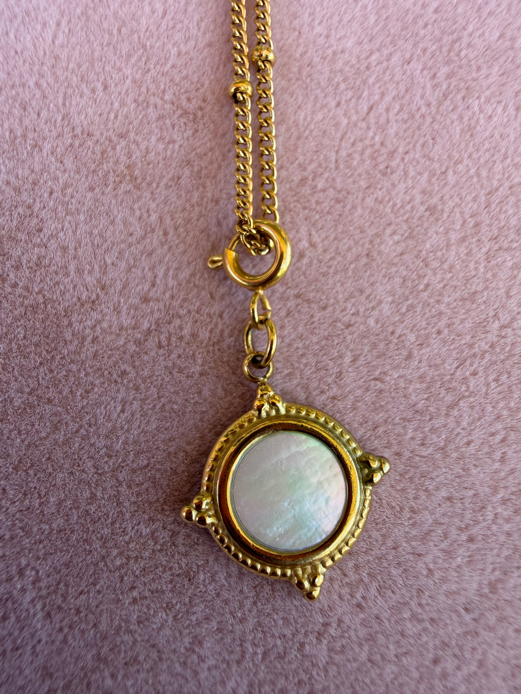 Gold Beaded Frame Round Mother of Pearl Pendant Necklace