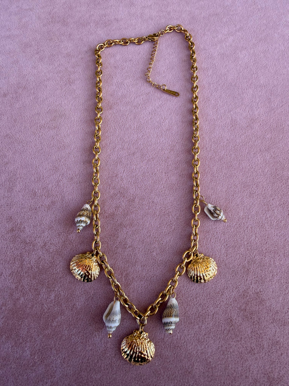 Gold Chain Necklace with Scallop Shell and Conch Charm Pendants