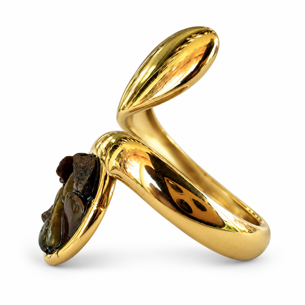 Gold natural stone chip swirl ring side view