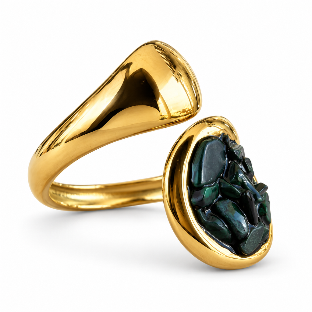 Gold green stone chip swirl ring side view