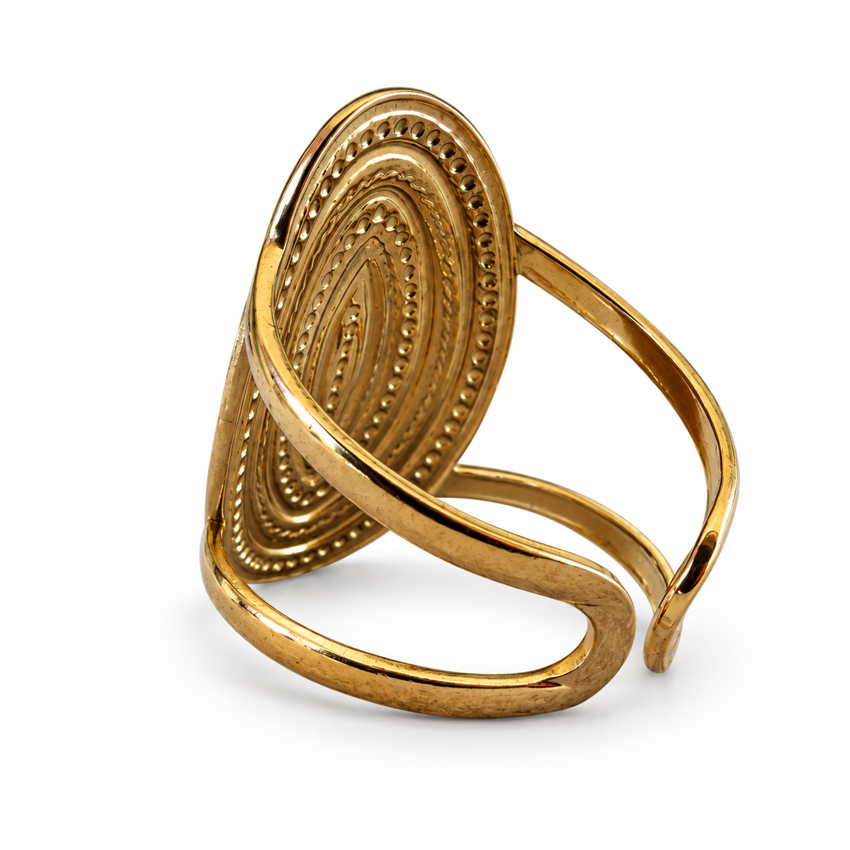 Gold Engraved Oval Medallion Statement Ring - view 3