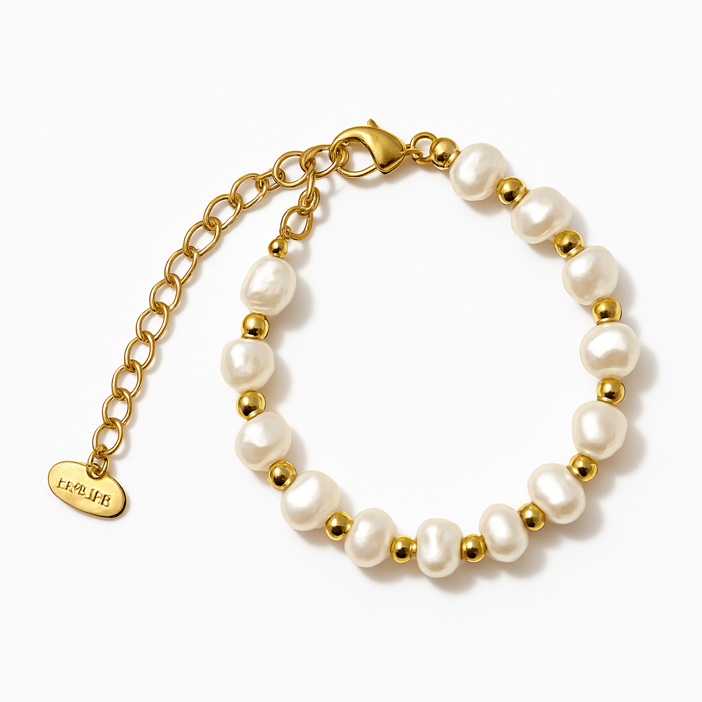 Freshwater Pearl Necklace with Gold Circle Clasp