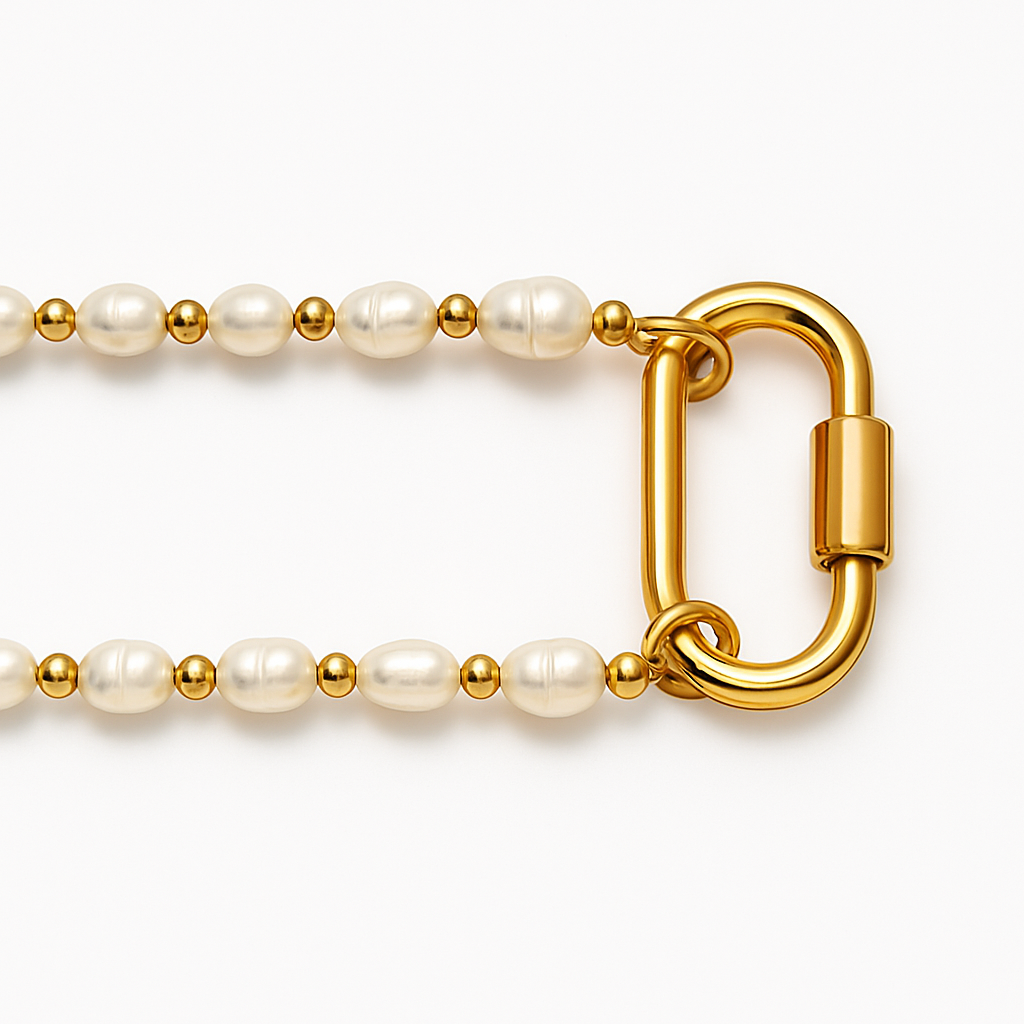 Freshwater Pearl Necklace with Gold Circle Clasp